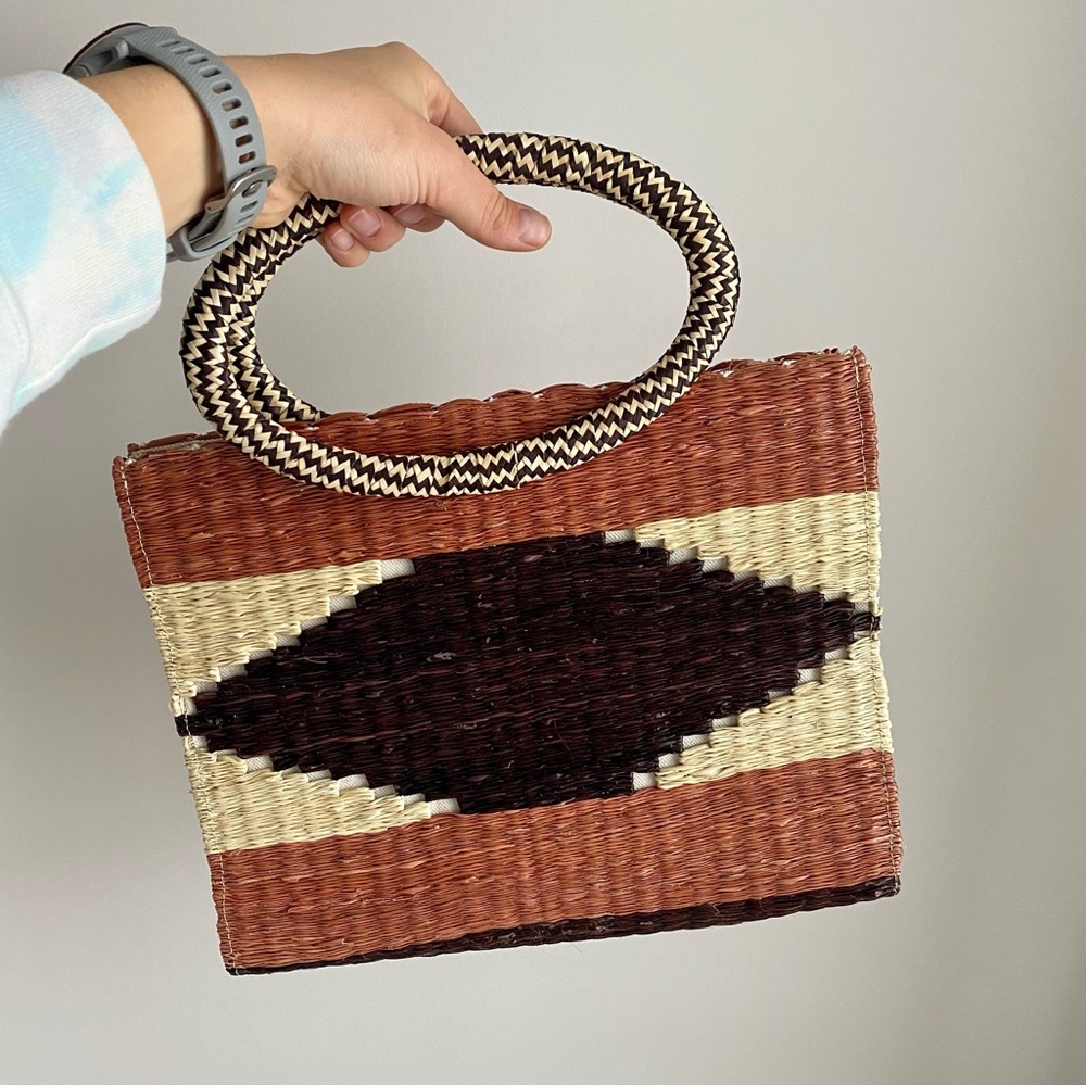 Mola Sasa Natural Fiber Woven Basket Clutch